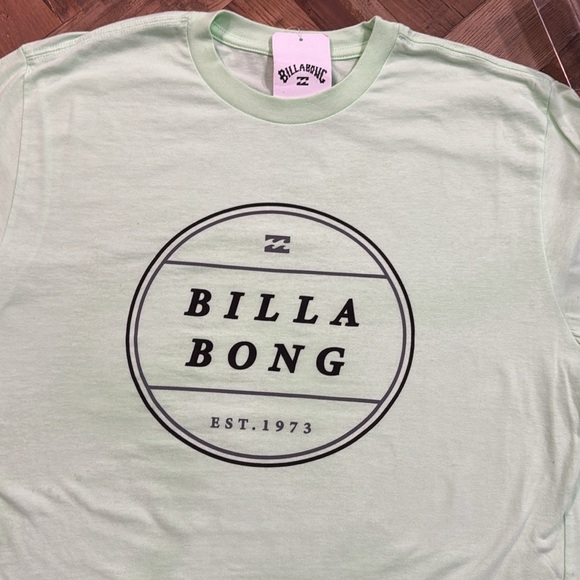 🔥BILLABONG RVCA & QUIKSILVER 4 T-SHIRT BUNDLE NEW WITH TAGS - Picture 3 of 7